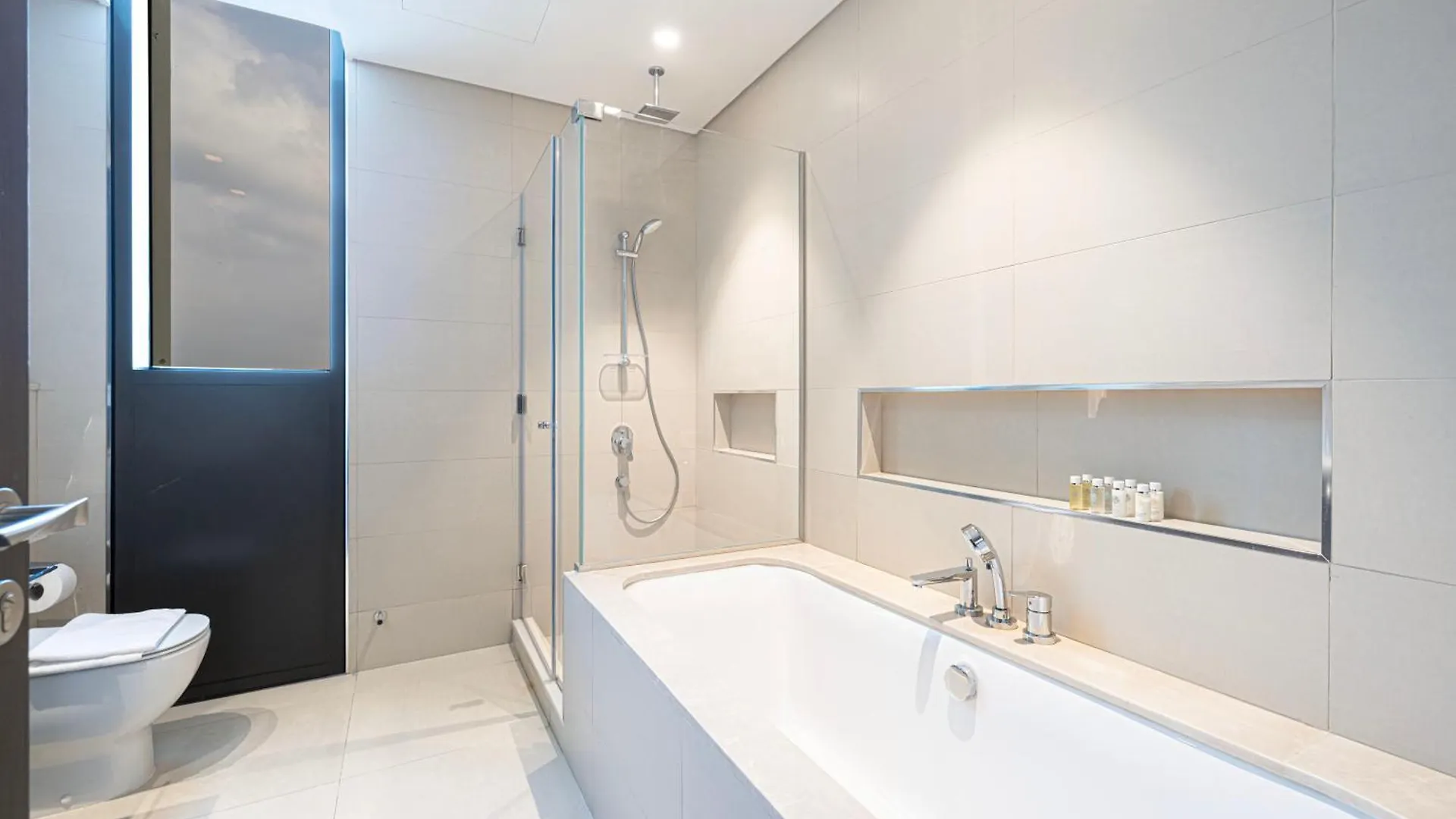 Stunning Burj Views New Luxe 2Br Dubai Mall Access Apartmán