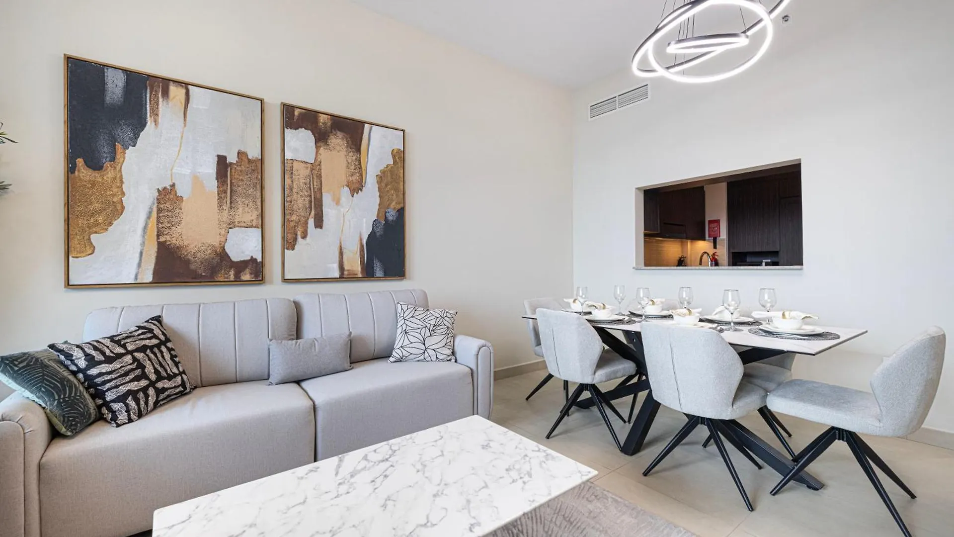 Stunning Burj Views New Luxe 2Br Dubai Mall Access Apartment