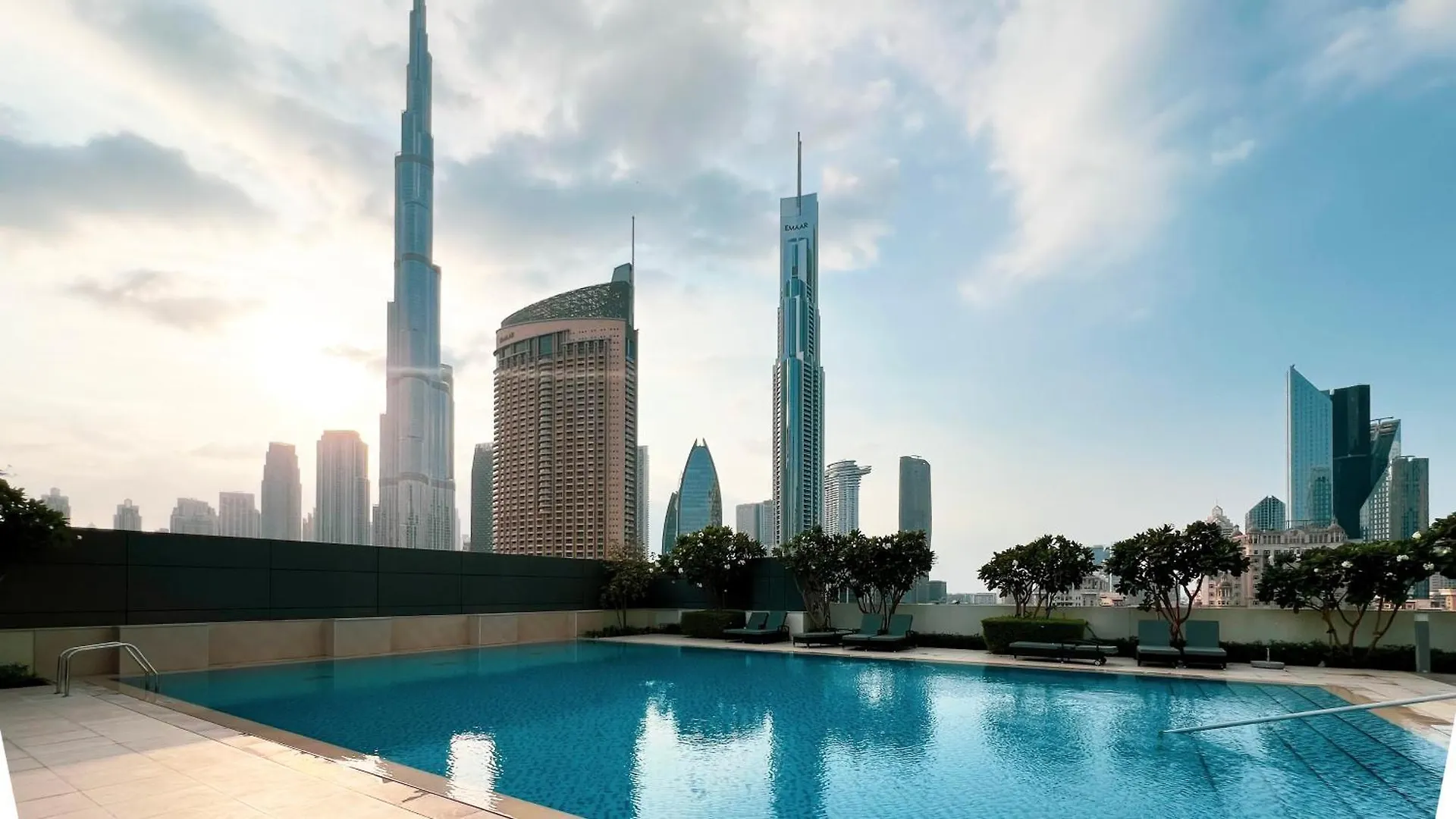 Apartment Stunning Burj Views New Luxe 2Br Dubai Mall Access