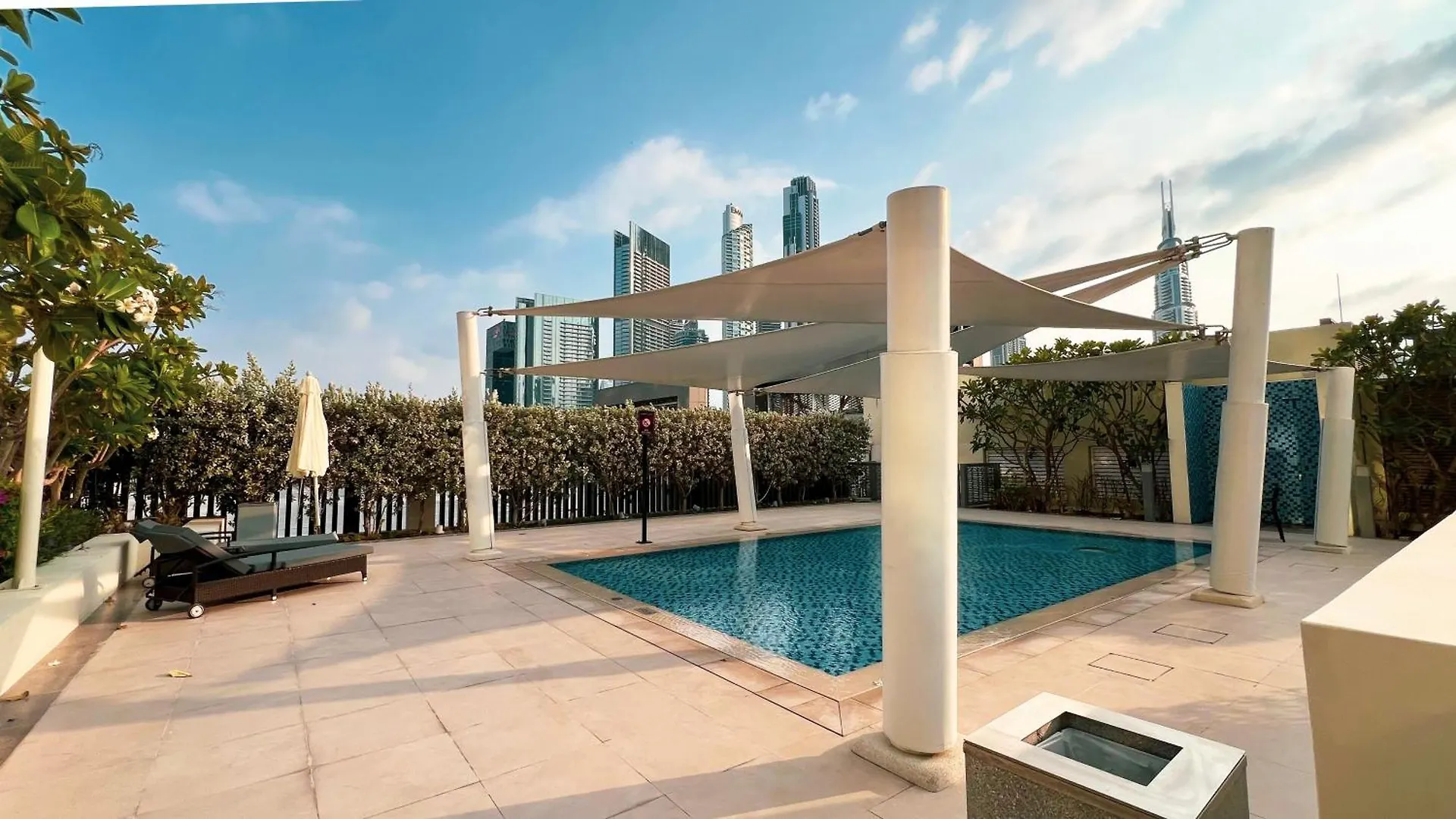 Stunning Burj Views New Luxe 2Br Dubai Mall Access Apartment